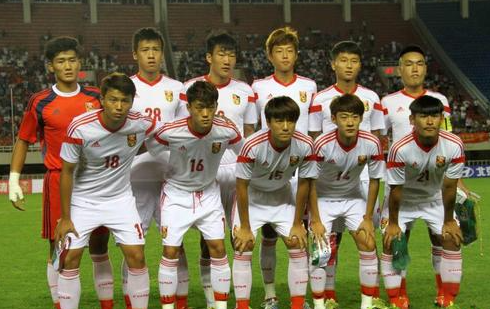 防线压半场对传球网全开,中国U19土伦杯再碰哥伦比亚