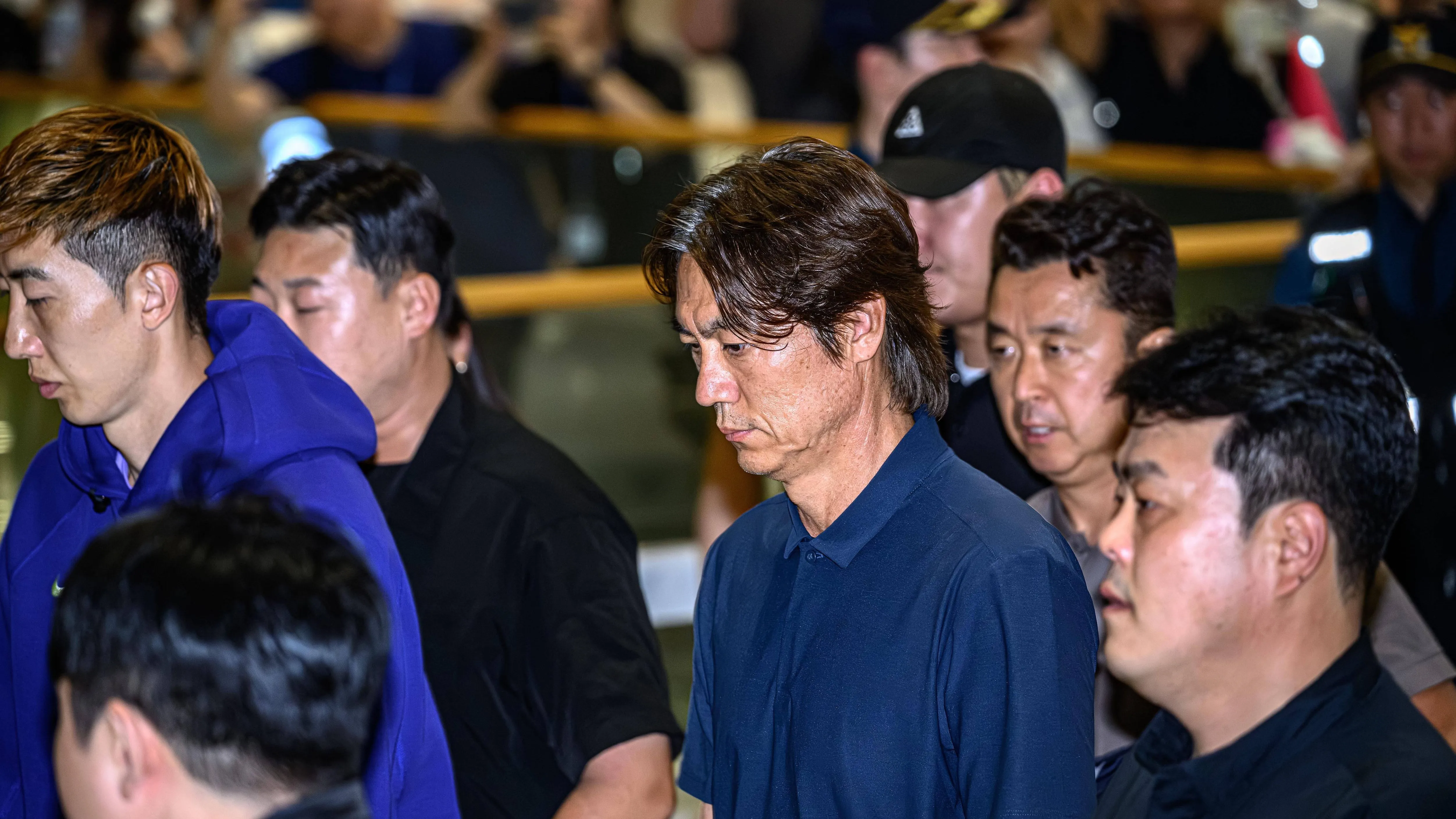 “教练的面包店”丑闻升级:韩国警方突击搜查足协办公大楼