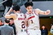 他可比你大? 徐杰赛后采访说出小胡 停顿后又说队长