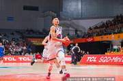 内外开花！陈林坚8中6高效拿到18分 三分3中2