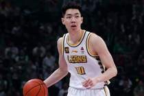 打得还行！朱俊龙5投2中得到5分2板3助1断0失误 正负值+6
