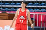 33岁高颂闪耀WCBA,中国女篮后继无人