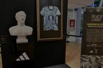尤文博物馆举办皮耶罗艺术展，包含一尊雕塑十幅画作和特别版球衣