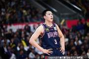 直播吧：广东表示胡明轩缺席过去两场比赛是因为膝盖疲劳