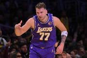 前NBA主帅：东契奇持球时确实很强 但手里没球他就不会打球了