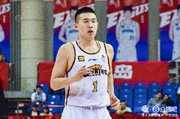 持续输出！付豪半场12中8高效砍下23分2板1助1断 首节15分