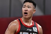 又硬又稳！贺希宁打满全场各种救火操作 12中7砍19分6板5助