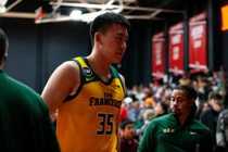 赛季第一次两双！NCAA：王俊杰贡献12分12板3助1帽 狂抢6个前场板