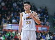 赛季首秀！李晓旭替补20分钟2中2拿到5分2板1帽