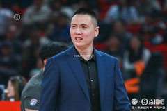新民晚报:大胜青岛队豪取八连胜 上海男篮又要破纪录了?