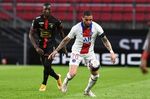 法媒:库尔扎瓦将加盟印尼超万隆队,或在亚冠二级与C罗交锋