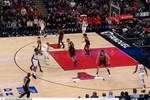 梅开二度？哈登侧翼三分出手 再度投出三不沾