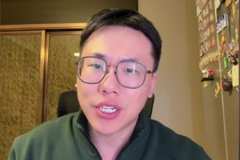 解说:ESPN长文的主题是揭露巴斯家族内斗 其中提到詹姆斯的就5%