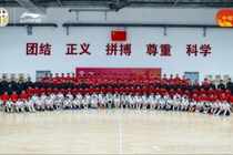 正式启幕！中国高中篮球集训冬令营在青岛国信篮球训练基地开营