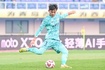 媒体人:李昊对商业代言暂时不予回复,今天回西海岸备战中超