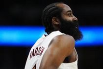 一般般！哈登半场8投3中拿到9分5板2帽 正负值-7