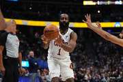 骑士队史场均助攻王为安德烈·米勒的8.2助 哈登在骑士场均8.8助