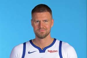 詹姆斯:波尔津吉斯完美适配勇士的球风 库明加也想离队去新下家