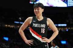 杨瀚森分享一天行程：比赛日早训午休 休息日出去玩或吃点好吃的