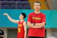 网友：中国男篮怎么了？ 马健：很难评价一支没有任何特点的球队