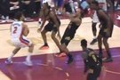 NBA官方：骑士球员泰森在对阵活塞比赛中假摔 罚款2000美刀