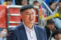 杜锋：回到新疆家乡还是很开心的 因为要比赛没有时间去陪家人