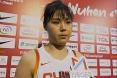 李月汝：今天见到杨力维时好想哭 就像见到自己姐姐一样