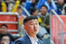 杜锋：常规赛不至于打得这么紧 这种大起大落对球队的伤害太大了