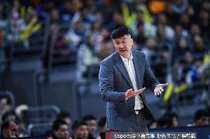 媒体人:广东男篮现在战术体系单一 人员配置出现了内线空心化