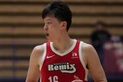 媒体人：杨瀚森进攻端球权相对有限 防守端观感比上一场有提升