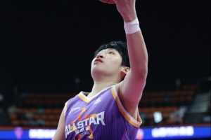 勇夺全明星MVP！陈明伶18中11砍全队最高22分外加10板