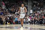 中规中矩！福克斯16中6拿到14分7助 正负值+9