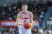 媒体人:资质再差宏远这点战术7年也该练出 张皓嘉从未体现主动性