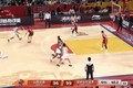 命中关键补篮！阿立兹·约翰逊12中7砍21分15板3助 拼下4前场板