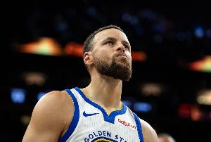 A·史密斯侄子：库里是GOAT 他看起来就像快递员 想不到能打NBA