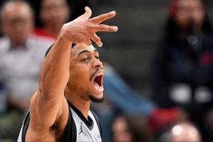 马刺队魂打满83场！NBA官方：凯尔登·约翰逊当选年度最佳第六人