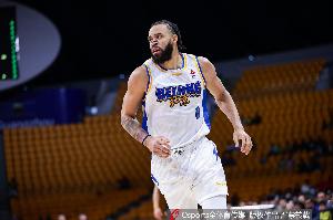 媒体人:雷蒙时间可调整 麦基盲目自信持球过多 效率低且伤害球队