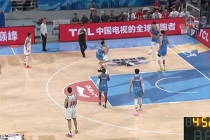 各打五十大板！陈盈骏与张皓嘉卡位起冲突 双双领到违体