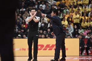 榜一大哥!山西男篮本赛季已经累计被罚8次 缴罚金26万元